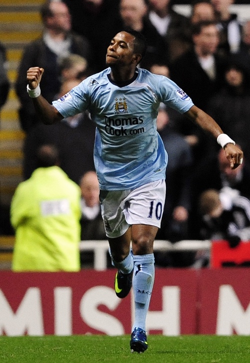 早报：巴黎群星闪耀FIFA颁奖礼（晨报：巴黎群星辉映FIFA年度颁奖典礼）