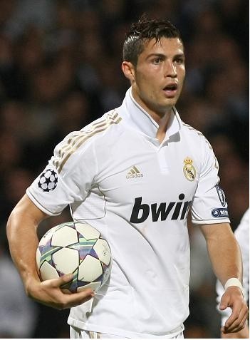 轰36+13+7夺冠！中国男篮又一15岁2米03前锋蹿升：新版小丁太猛（砍下36+13+7助队封王！中国男篮15岁2米03锋线新星崛起：新版小丁太猛）