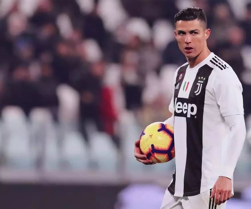 斯洛特：失去伊萨克是沉重打击，和狼队一起怀念若塔（斯洛特称伊萨克缺席是巨大打击，将与狼队共同追忆若塔）