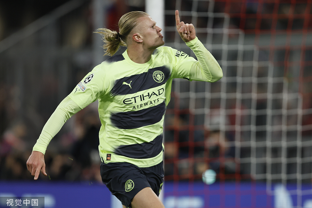 摩纳哥球迷因对球队不满而集体沉默，加拉塔萨雷反享受欢呼