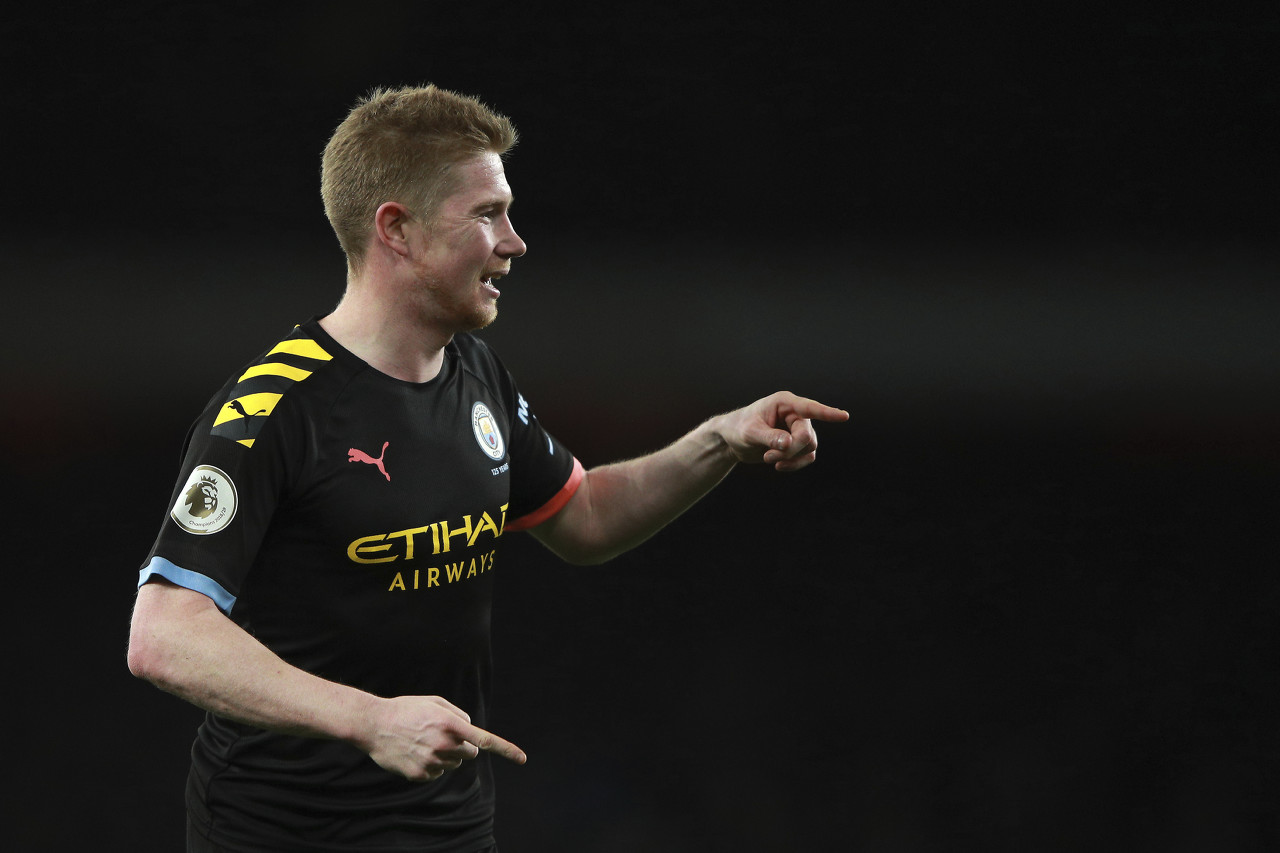 地上足球：皇马预定四大皆空！（地上足球：皇马恐赛季颗粒无收）