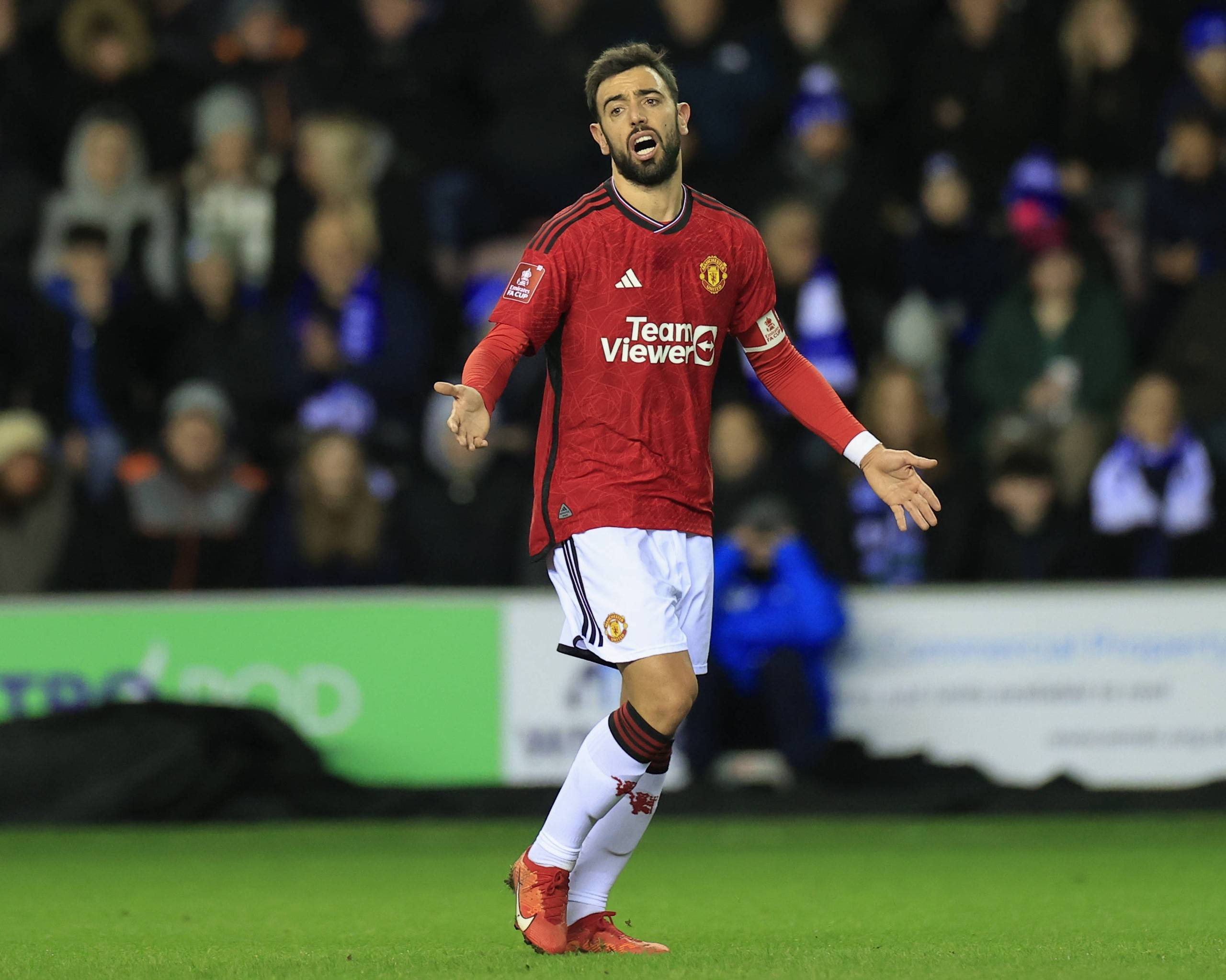 手感下滑！布伦森首节8中5拿16分&次节4中0