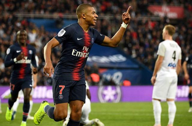 欧冠前瞻：国米本赛季强强战不利，利物浦深陷萨拉赫争议（欧冠展望：国米硬仗表现不佳，利物浦陷入萨拉赫风波）